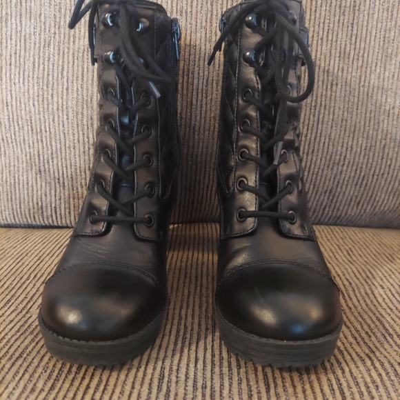 Guess Boots - Picture 3 of 9